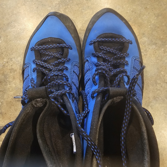 Patagonia Men's Athletic Kayak Shoes in Blue and Black - Picture 3 of 9